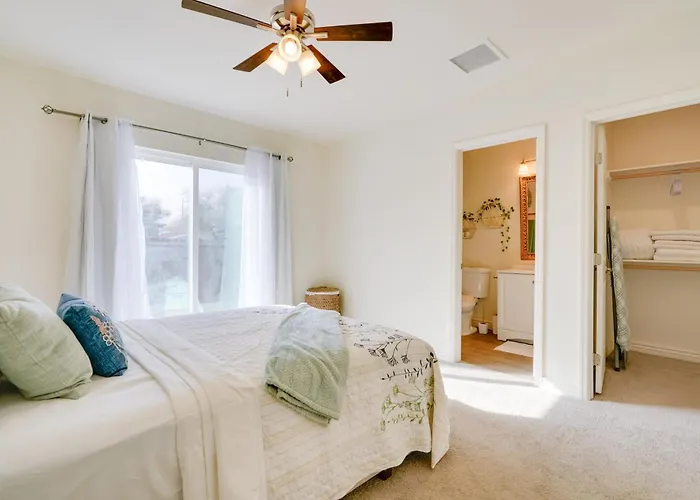 Holiday home 2 Mi To Of Arizona: Urban Escape *
