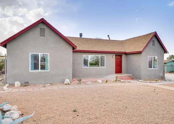 Holiday home 2 Mi To Of Arizona: Urban Escape *
